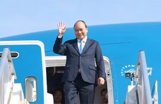 Thủ tướng lên đường dự lễ đăng quang của Nhà Vua Nhật Bản Naruhito