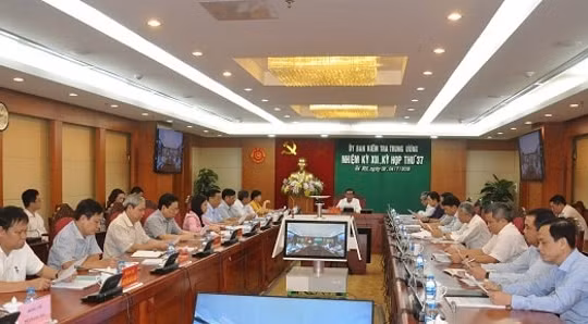 Đề nghị Bộ Chính trị thi hành kỷ luật đối với nguyên Phó Thủ tướng Vũ Văn Ninh