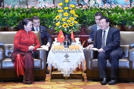 Chủ tịch Quốc hội tiếp Bí thư Tỉnh ủy tỉnh Giang Tô, Trung Quốc