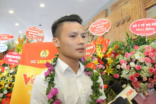Danh thủ Quang Hải được tôn vinh trong chương trình "Vinh quang Việt Nam” năm 2019