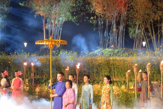 Chính thức khai mạc Festival nghề truyền thống Huế lần thứ 8