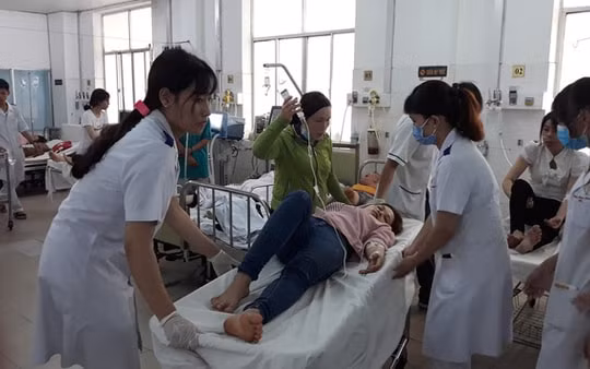 Cần Thơ: Hàng chục công nhân nhập viện cấp cứu vì ngộ độc khí gas