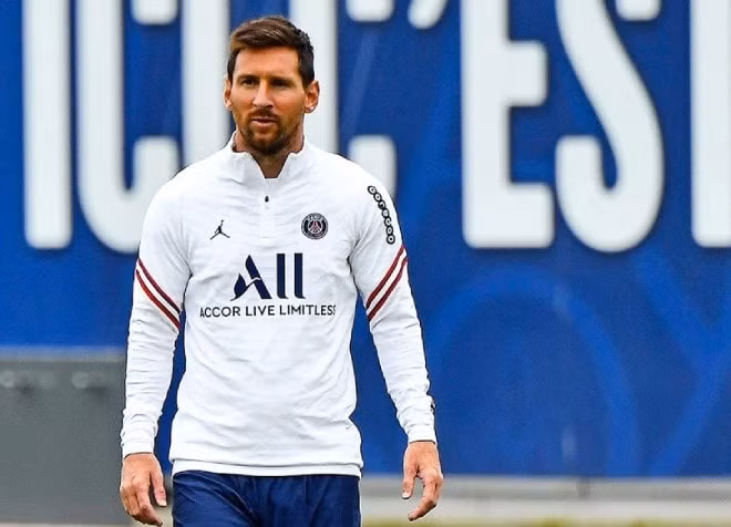 messi co the da tran ra mat trong cuoc do suc giua paris saint germain va reims hinh 1