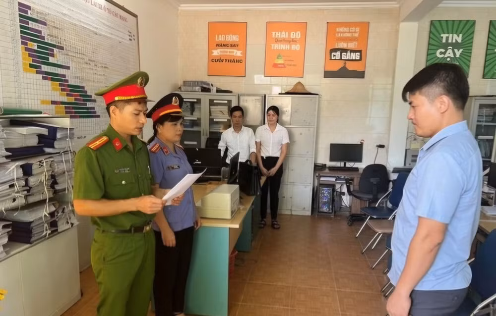 khoi to pho hieu truong pho phong dao tao truong trung cap nghe hung do hinh 1