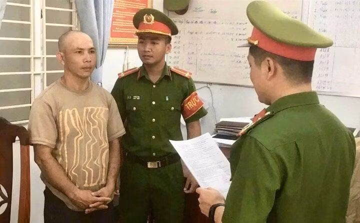 bat doi tuong dung clip rieng tu de doa khien nguoi tinh tre treo co tu tu hinh 1