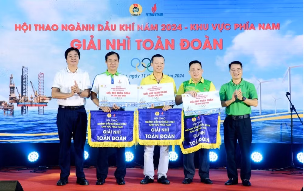 hoi thao nganh dau khi 2024 pv gas ton vinh tinh than mot doi ngu mot muc tieu hinh 1