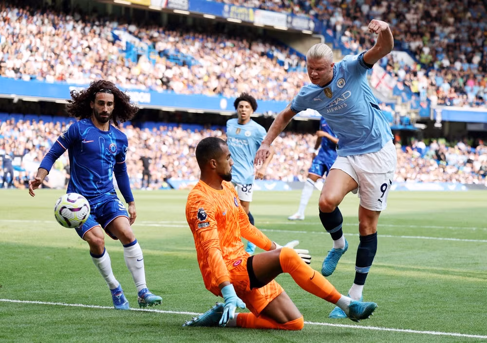 haaland toa sang man city danh bai chelsea tai ngoai hang anh hinh 1