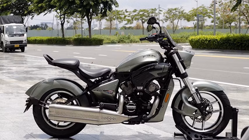 hyosung gv300 r 2023 co mat tai viet nam hinh 3
