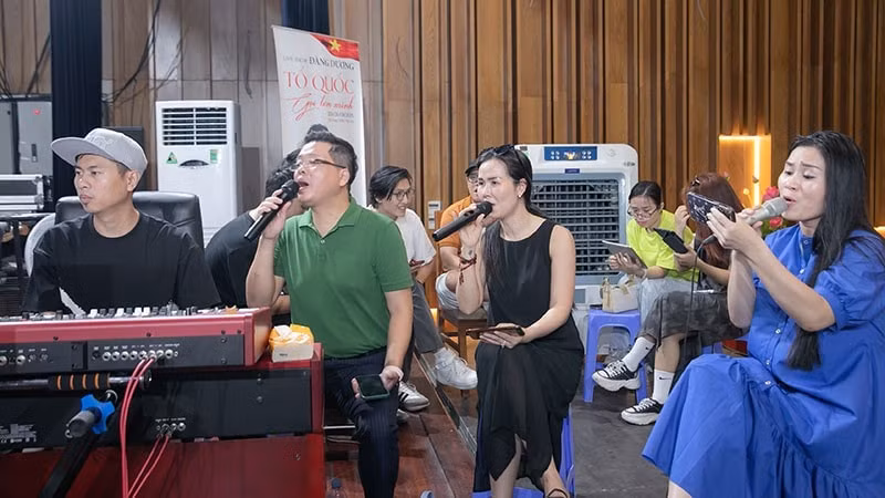 liveshow am nhac cua nsut dang duong chay ve hinh 1