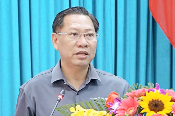 bat tam giam ong tran anh thu pho chu tich ubnd tinh an giang ve toi nhan hoi lo hinh 1