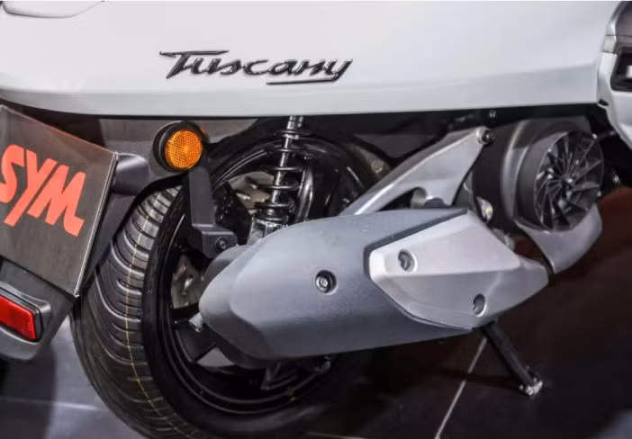 trinh lang 2023 sym tuscany hinh 6