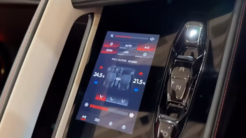 morris garages mg quay tro lai thi truong xe voi chiec mg cyberster hinh 6