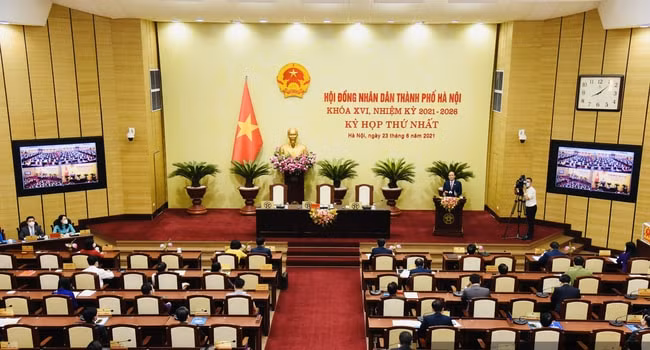Ủy ban Thường vụ Quốc hội phê chuẩn kết quả bầu HĐND 8 tỉnh, thành phố.