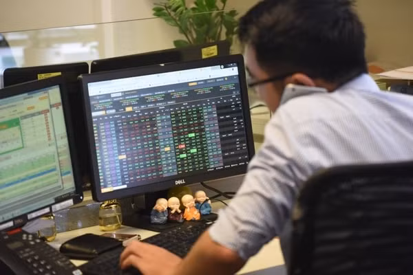 Nhà đầu tư cần lưu ý về tình trạng quá mua đang lan tỏa trên diện rộng ở nhiều nhóm cổ phiếu