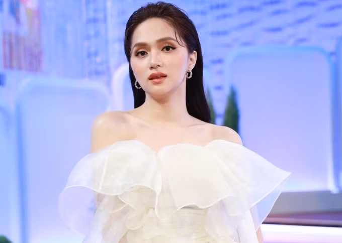 Hương Giang.