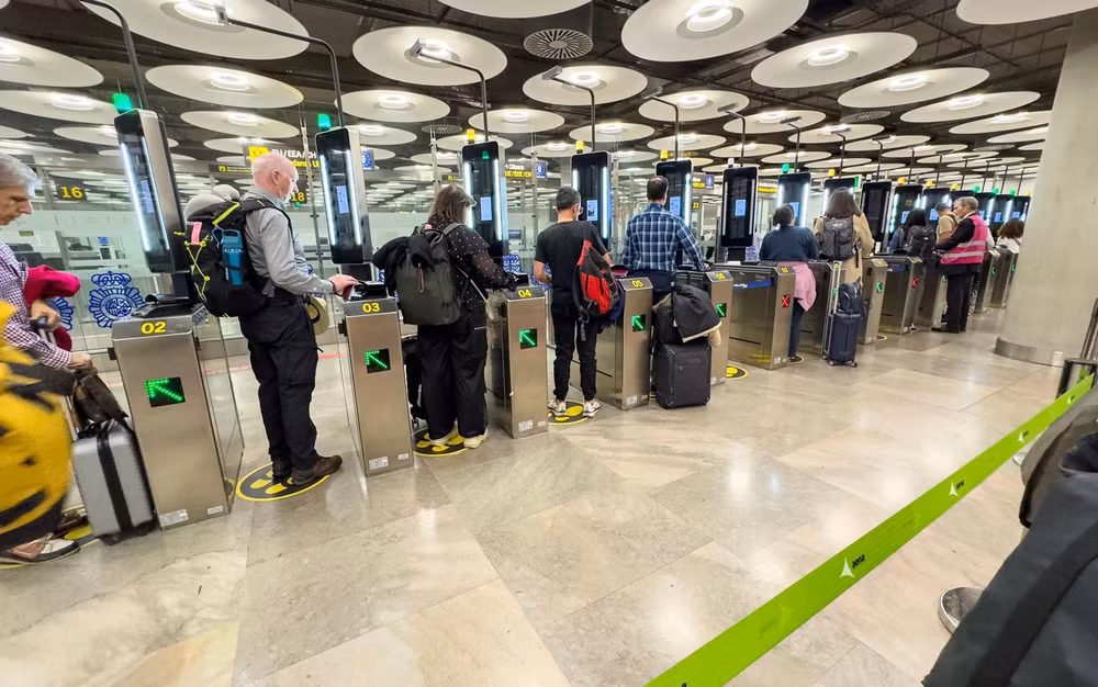 Sân bay Madrid-Barajas ở Tây Ban Nha. Ảnh: photos4travel