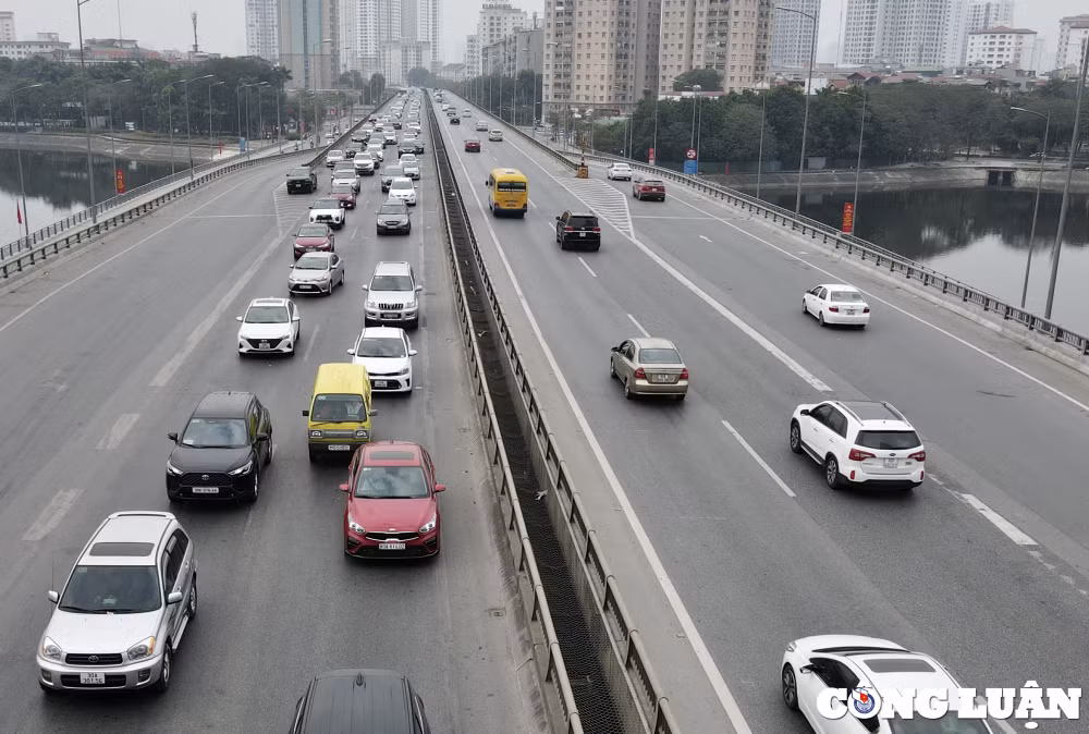 mung 2 tet tac duong cao toc phap van cau gie va vanh dai 3 tren cao hinh 4