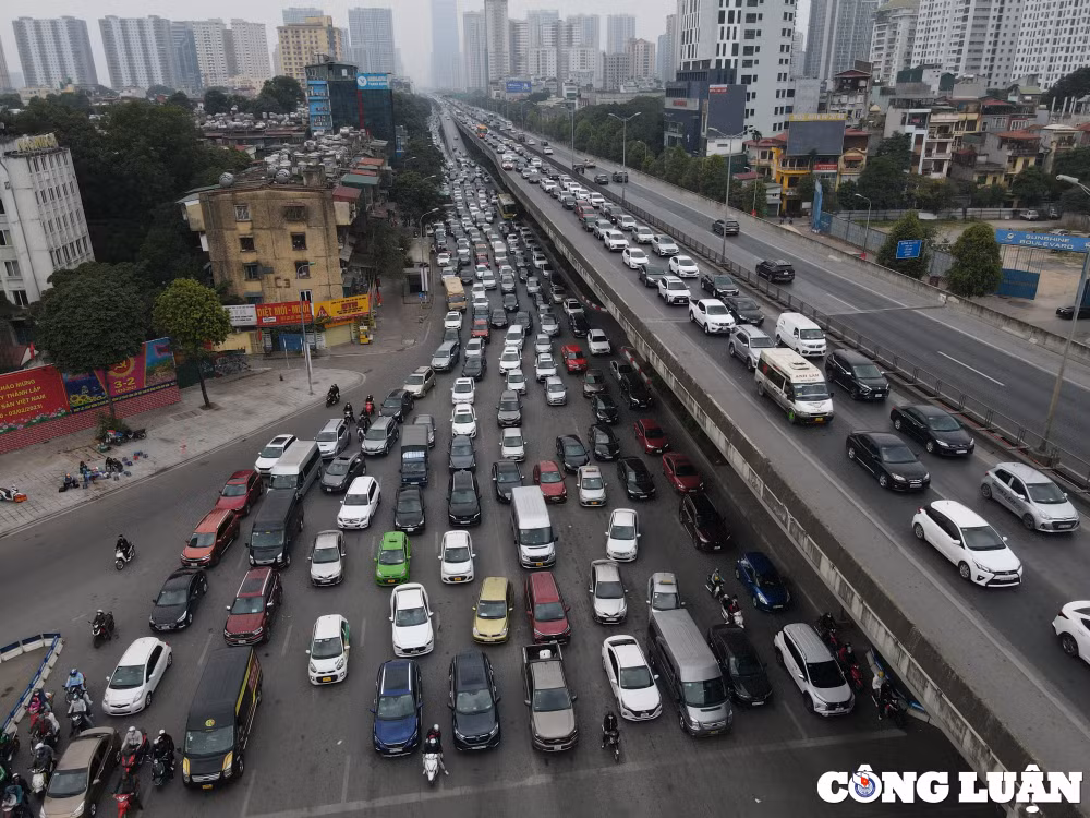 mung 2 tet tac duong cao toc phap van cau gie va vanh dai 3 tren cao hinh 5