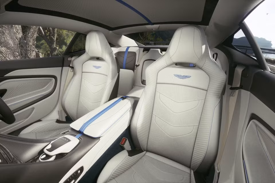 dbs 770 ultimate mau aston martin thuong mai manh nhat the gioi hinh 9