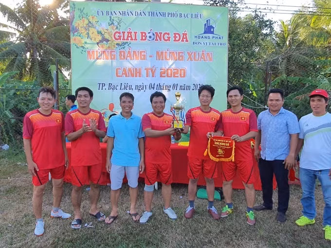 Đội FC Báo chí Bạc Liêu đoạt giải Nhất chung cuộc.