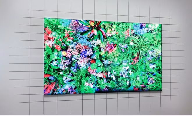 Bản thân TV chỉ dày khoảng 15mm mặc dù có đèn nền LED.