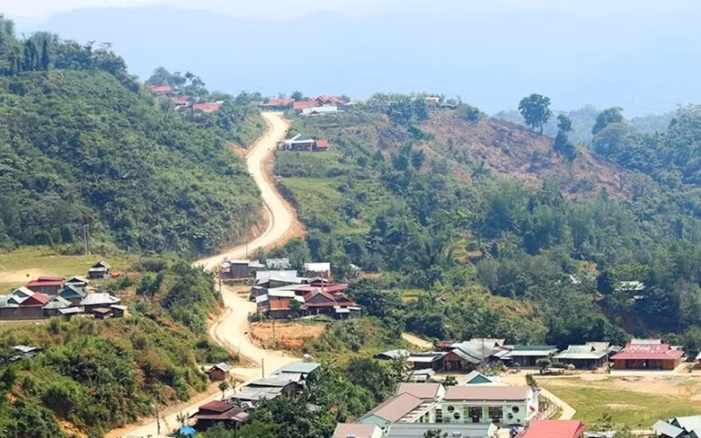 tung buoc nang cao doi song vung dong bao dan toc thieu so tinh quang tri hinh 1