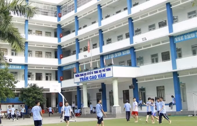 vi sao truong ngoai cong lap van thu hoc phi hoc ky 1 nam hoc 2021 2022 hinh 1