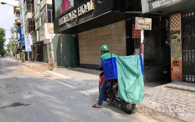 ha noi nhan vien giao hang shipper se hoat dong vao khung gio co dinh hinh 1