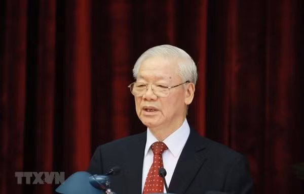 phat bieu be mac hoi nghi trung uong 4 cua tong bi thu nguyen phu trong hinh 1