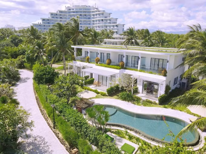 crystal bay de nghi thi diem du lich an toan thong qua cac chuyen bay thue chuyen hinh 3