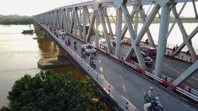 so giao thong van tai ha noi muon sua chua lon cau chuong duong hinh 1