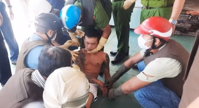quang nam khong che doi tuong ngao da su dung hung khi de co thu trong nha hinh 1