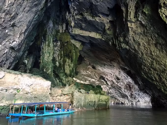 du lich ho ba be vien ngoc xanh giua rung dong bac hinh 3