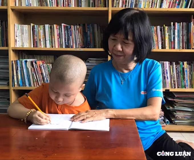 co giao chap but cho hang nghin tre ung thu cac em xung dang co mot tuoi tho dep cua rieng minh hinh 2