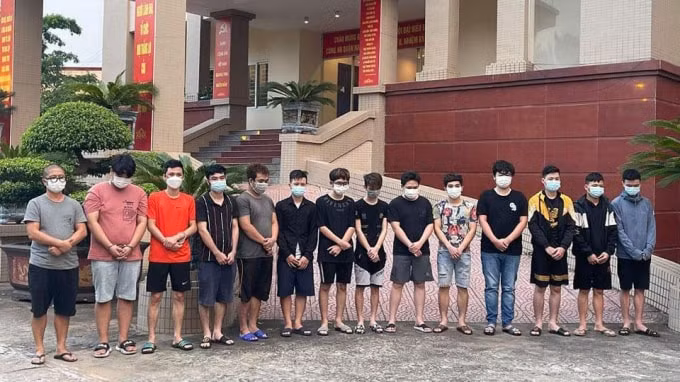 ong trum va dong pham duong day danh bac nghin ty doi dien khung hinh phat nao hinh 1