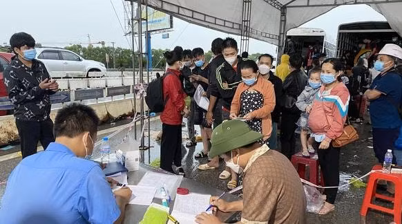 nghe an hoa toc mo lai tat ca cac khu cach ly tap trung de don nguoi dan ve que hinh 1