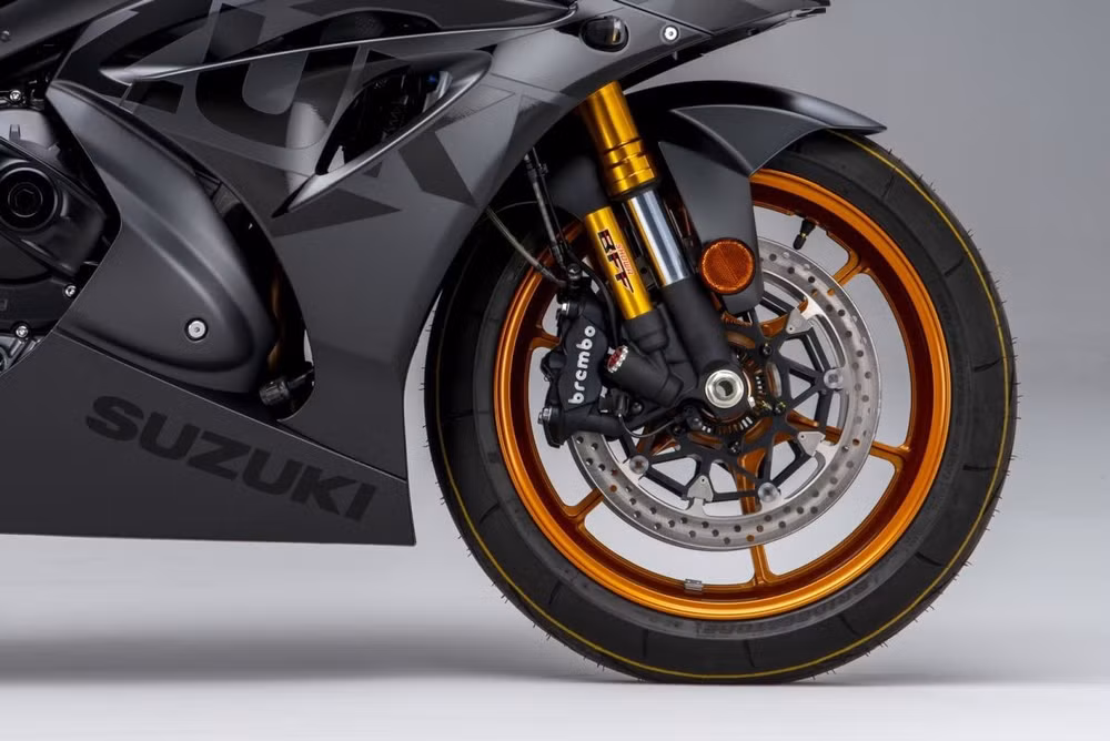 ngam mau sportbike suzuki gsx r1000r phien ban phantom tuyet dep hinh 5