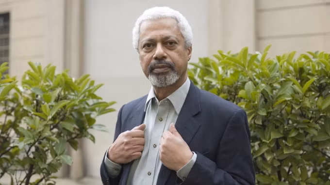 tieu thuyet gia abdulrazak gurnah doat giai nobel van hoc nam 2021 hinh 1