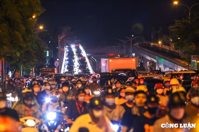 ha noi thuc hien nhieu nhom giai phap giam thieu un tac va tai nan giao thong hinh 1