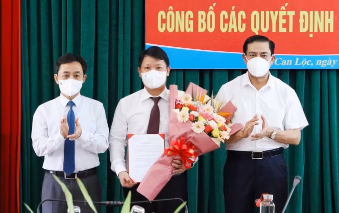 tong bien tap bao ha tinh duoc dieu dong bo nhiem lam bi thu huyen uy can loc hinh 1
