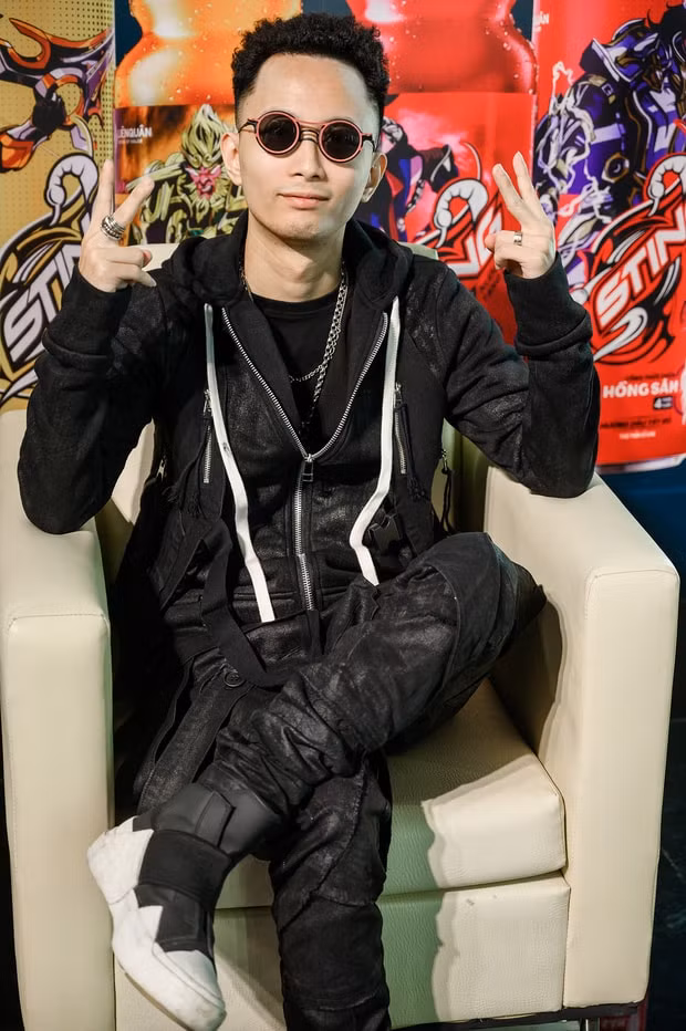 rhymastic xin loi vi phat ngon thieu suy nghi hinh 1
