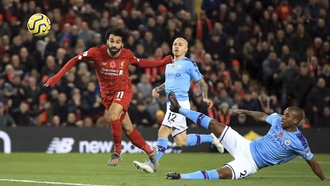man utd tiep don everton liverpool dai chien man city tren san anfield hinh 3