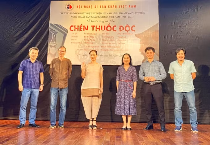 nsut xuan bac tha thiet xin vai trong vo dien ky niem 100 nam san khau kich noi viet nam hinh 3