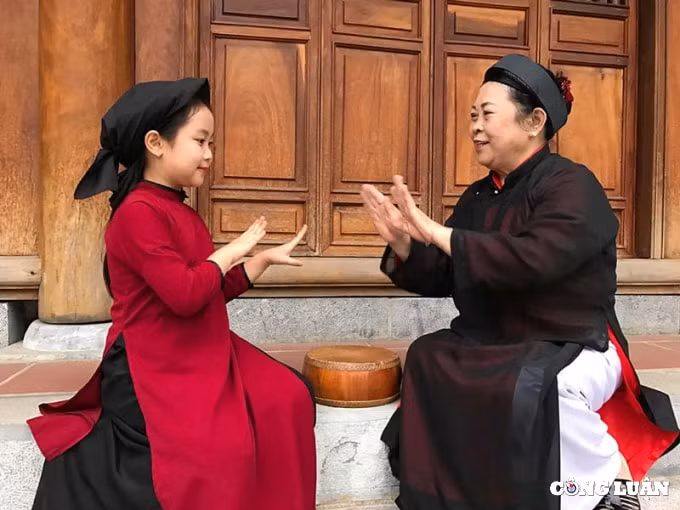 nghe nhan nguyen thi lich nguoi mang duyen no voi hat xoan hinh 1