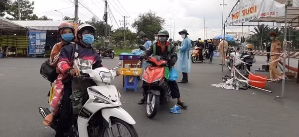 4 nhom doi tuong duoc di chuyen den tp hcm va nguoc lai hinh 1