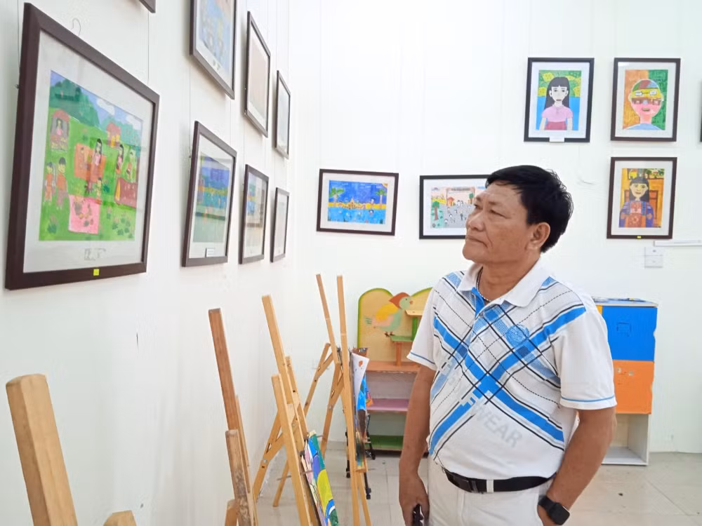 sac mau que huong xu doai trong tranh co do hinh 1