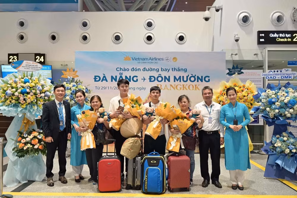 vietnam airlines khai truong duong bay da nang don muong hinh 5