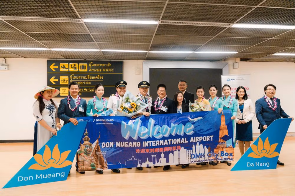 vietnam airlines khai truong duong bay da nang don muong hinh 8