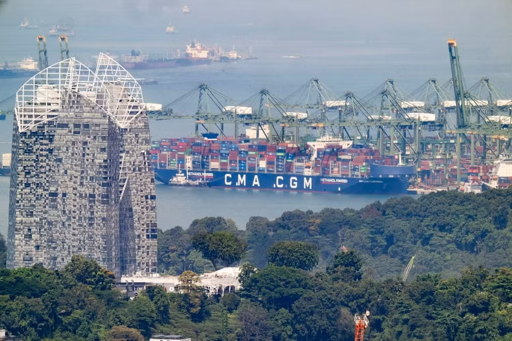 Một cảng ở Singapore. Các nhà phân tích cảnh báo rằng các cảng Đông Nam Á đã thể hiện khả năng phục hồi kém hơn so với các cảng ở Đông Á trong các cuộc khủng hoảng địa chính trị gần đây. Ảnh: Tân Hoa Xã
