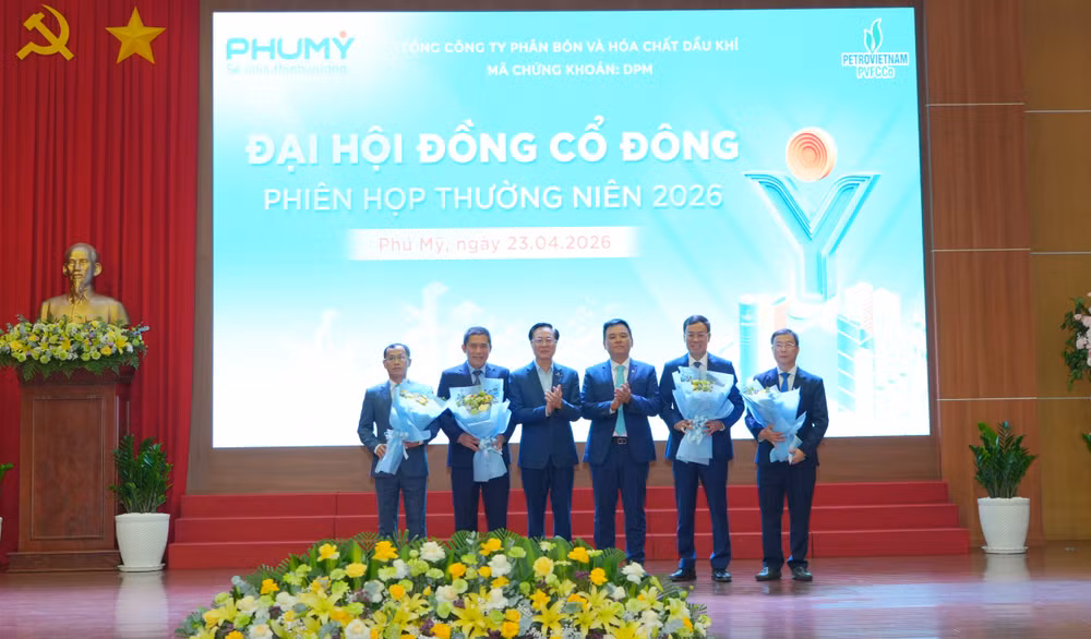 Chúc mừng các thành viên vừa trúng cử HĐQT, BKS và chia tay thành viên được miễn nhiệm 